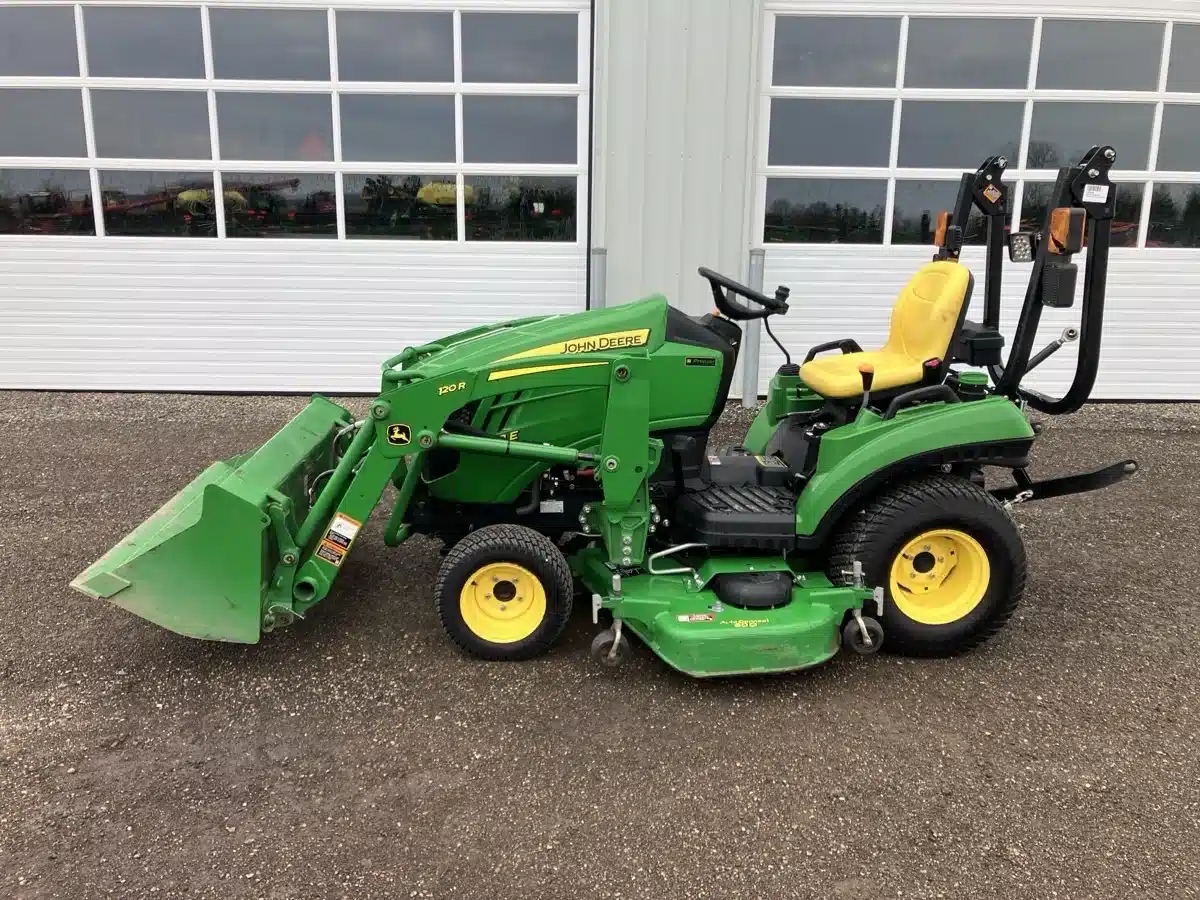 Tracteur John Deere 1023E 2022